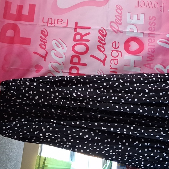 Time and Tru Black and White Polka Dot Skirt - Picture 3 of 6